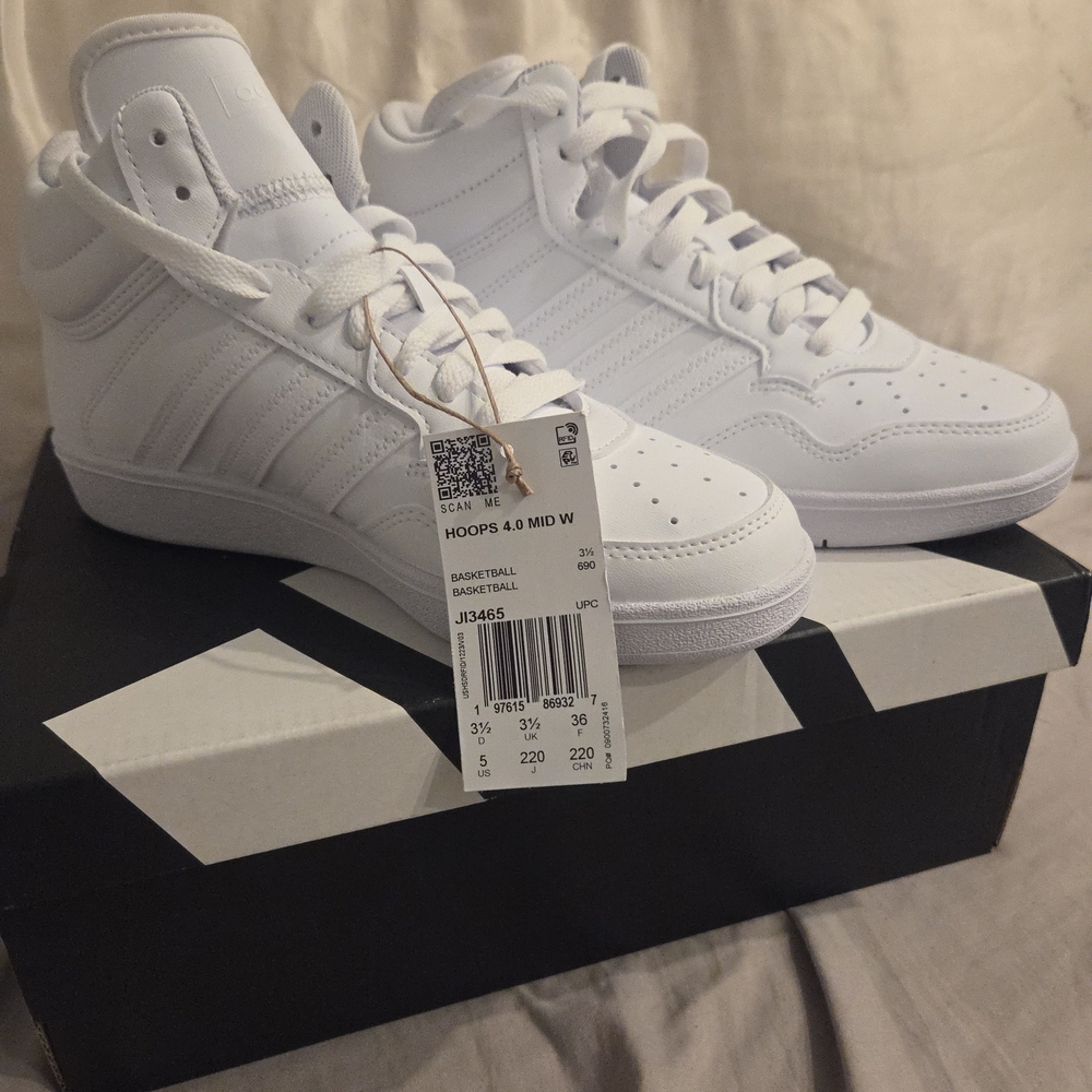 **Brand NEW** Adidas Hoops 4.0 Mid White Womens Shoes SZ 5